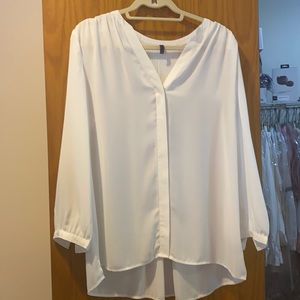 NYDJ White Shirt in Size L